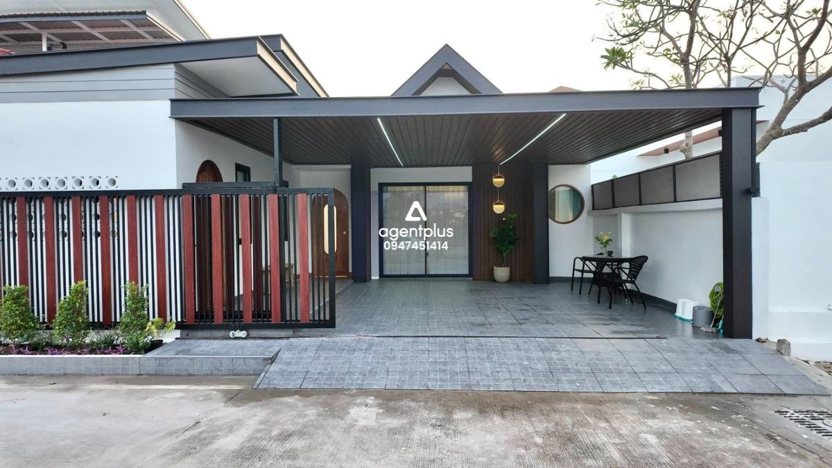 ขายบ้านเดี่ยวสร้างใหม่ พร้อมสวนหลังบ้าน พบสุข 2