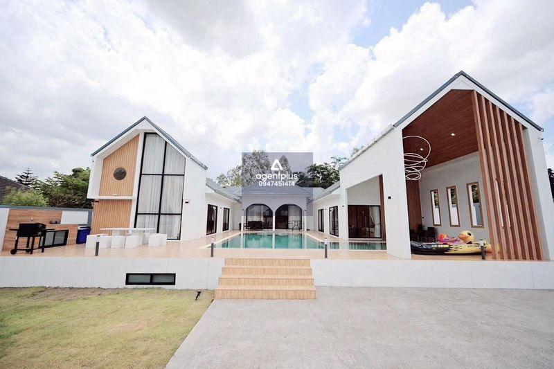 *ขายด่วนบ้านพูลวิลล่า พร้อมสระว่ายน้ำส่วนตัว ตรงข้ามสนามกอล์ฟฟินิกซ์ พัทยา