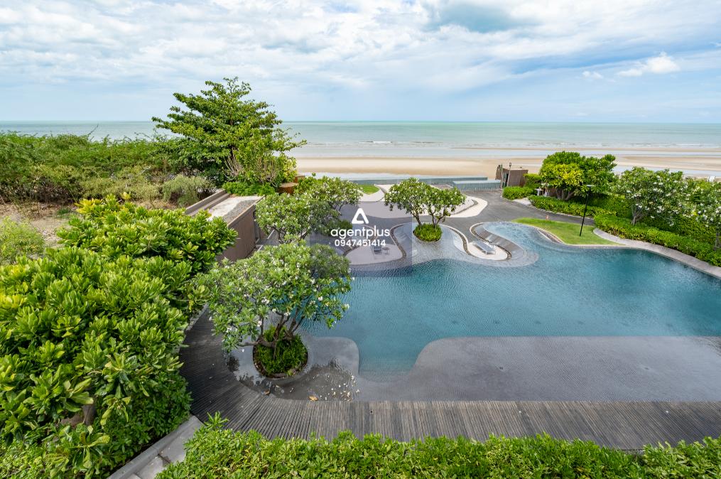 ห้องเพนท์เฮาส์ พร้อมระเบียงพักผ่อนขนาดใหญ่รับวิวทะเล