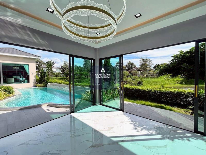 *พูลวิลล่าหรูสไตล์โมเดิร์น ใจกลาง Horseshoe Point ใกล้อ่างมาบประชัน ชลบุรี