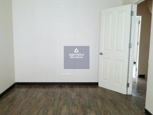 ขายทาวน์เฮ้าส์ 3 ชั้น โครงการแกรนดิตี้ สุวรรณภูมิ ทำเลดี ใกล้ถนนหลวงแพ่ง เดินทางสะดวก เชื่อมต่อถนนลาดกระบัง ถนนร่มเกล้า และมอเตอร์เวย์ กรุงเทพ–ชลบุรี