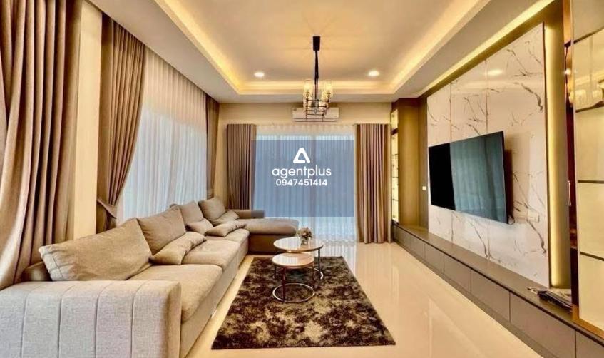 *ให้เช่าด่วนบ้านชั้นเดียวพูลวิลล่า โครงการ Gerden Ville ห้วยใหญ่ ขนาด 159 ตร.ว. พื้นที่ 640 ตร.ม. 3 ห้องนอน 4 ห้องน้ำ ราคาพิเศษ 90,000 บาท