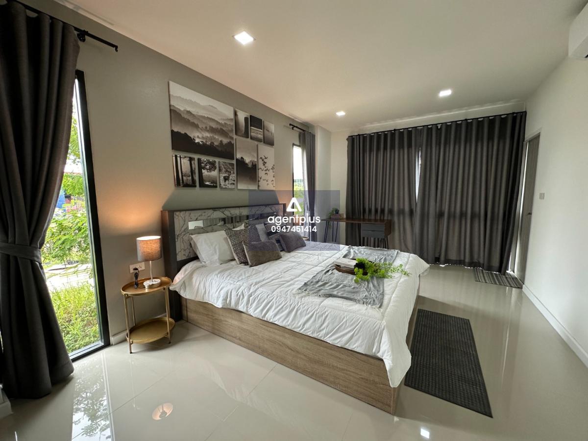 ทาวน์โฮมราคาพิเศษ ตกเเต่งครบพร้อมเข้าอยู่ Cicada Bouttque เมืองพัทยา