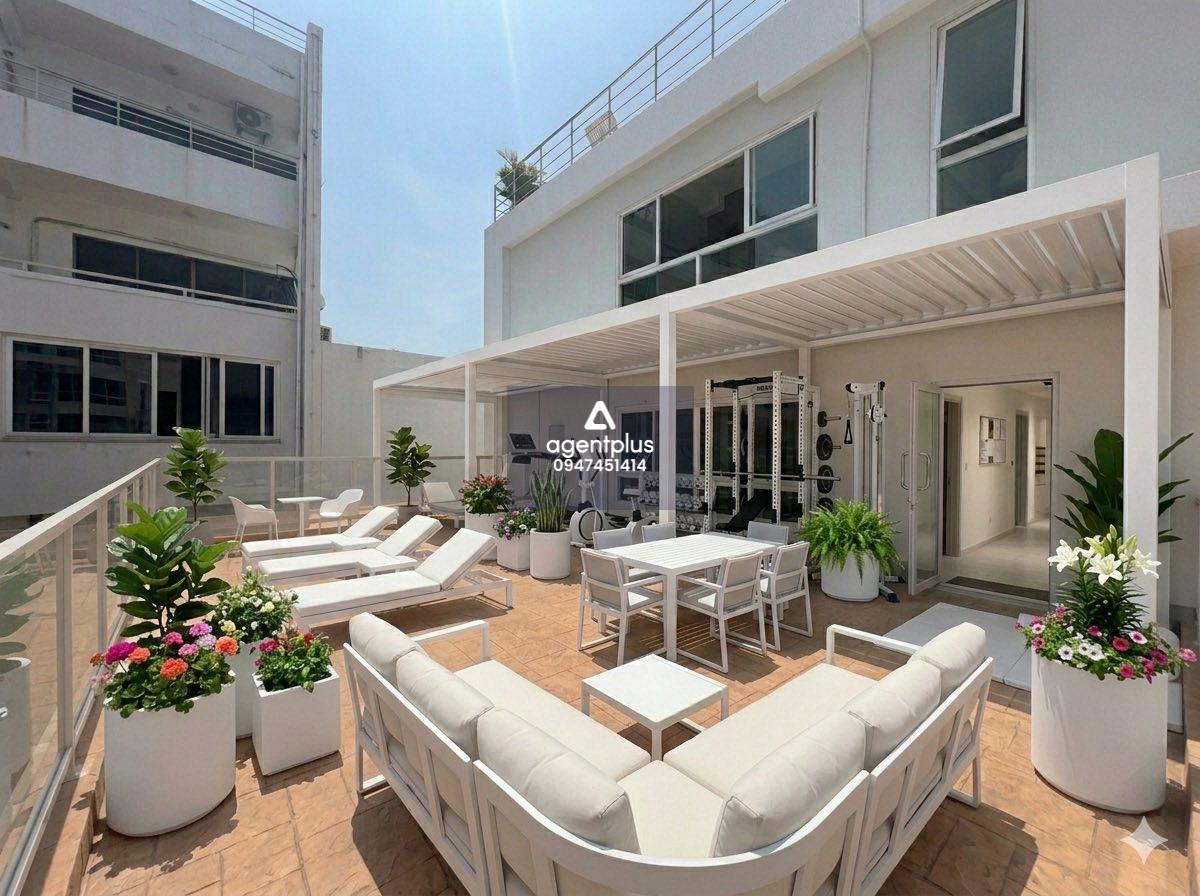 SKY PENTHOUSE | พระตำหนัก พัทยา