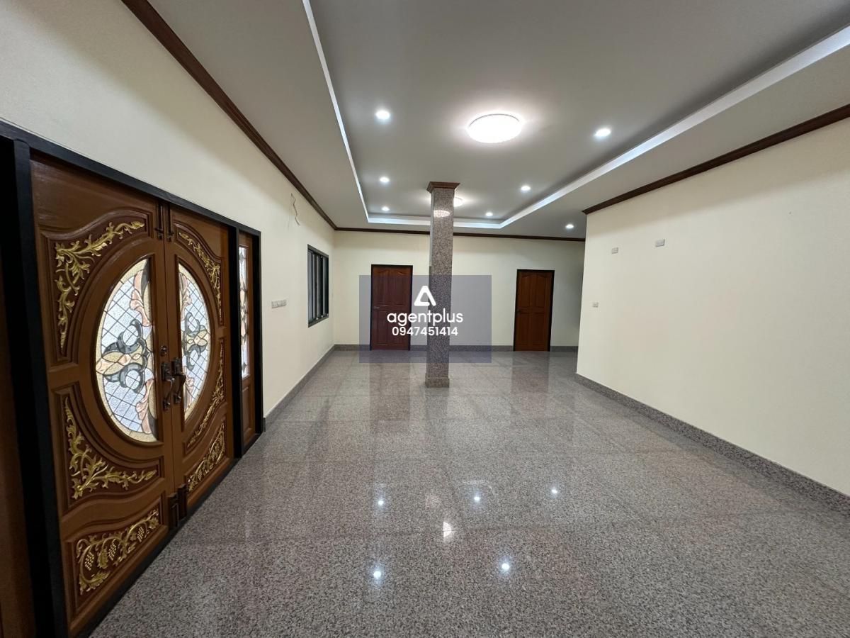 ขายที่ดินพร้อมสิ่งปลูกสร้าง ราคาพิเศษ บ้าน 2 หลัง พนัสนิคม ชลบุรี