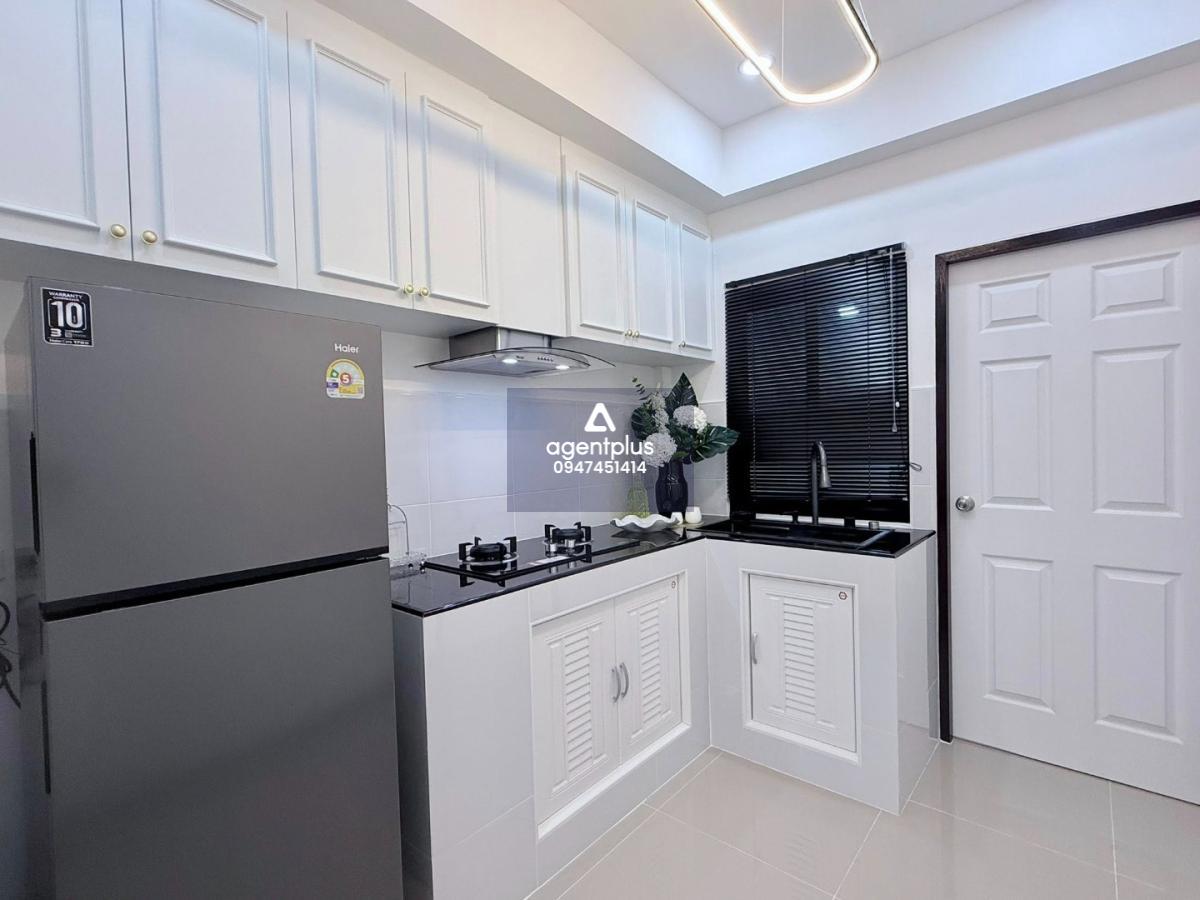 ขายทาวน์เฮ้าส์ 2 ชั้น พัทยารุ่งเรือง บ้านตกแต่งครบ Built-in ทั้งหลัง พร้อมเข้าอยู่ทันที
