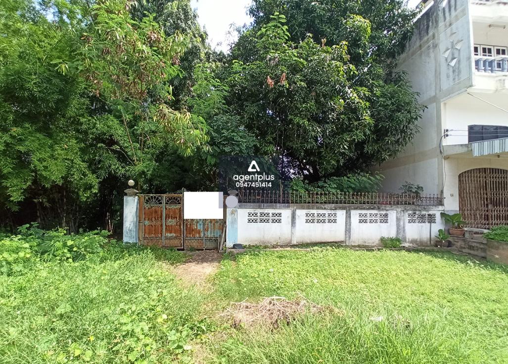 ขายบ้านเดี่ยวชั้นเดียว จำนวน 2 หลัง บ่อพลอย กาญจนบุรี ทำเลดี ติดถนนใหญ่ บริเวณข้างเคียงเป็นชุมชนอยู่อาศัยความหนาแน่นน้อยถึงปานกลาง