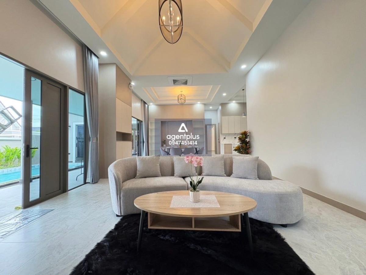 บ้านพร้อมสระว่ายน้ำ บิวท์อินทั้งหลัง หิ้วกระเป๋าเข้าอยู่ได้เลย พัทยา