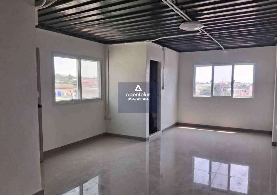 ขายตึกด่วนพร้อมผู้เช่า