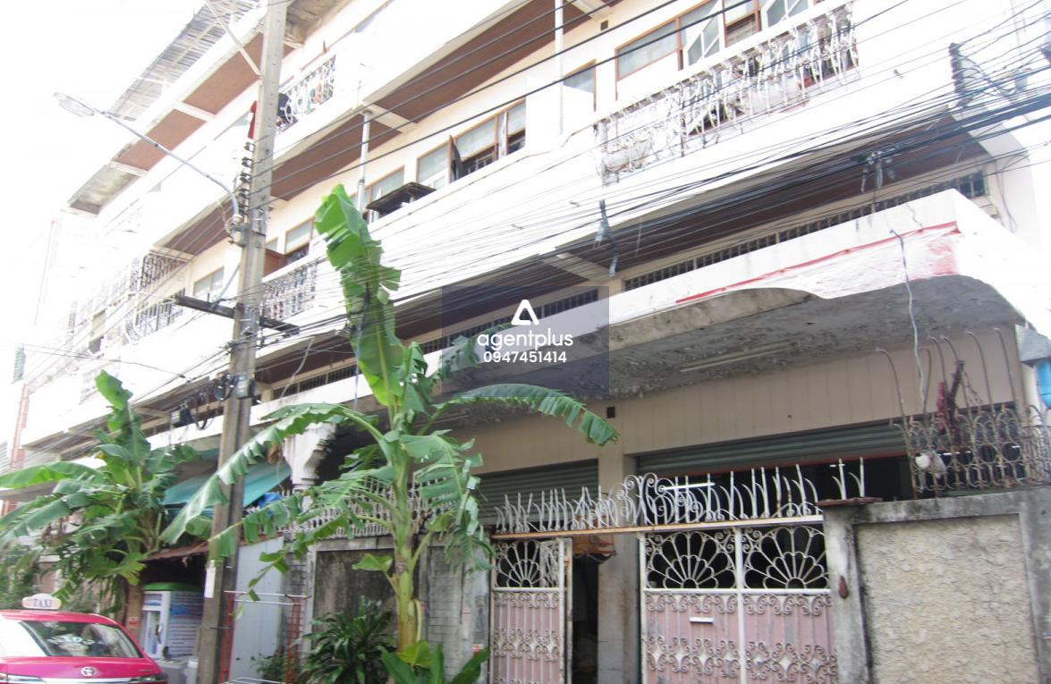 ขายด่วนอาคารพาณิชย์ 3.5 ชั้น (2คูหา) ซอยเอกชัย 24