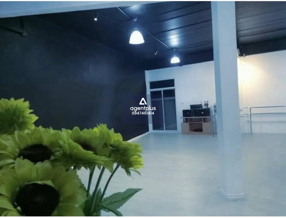 ขายบ้านหลังใหญ่ 2 หลัง บ้านสภาพดี พร้อมเข้าอยู่ได้เลย พัทยา