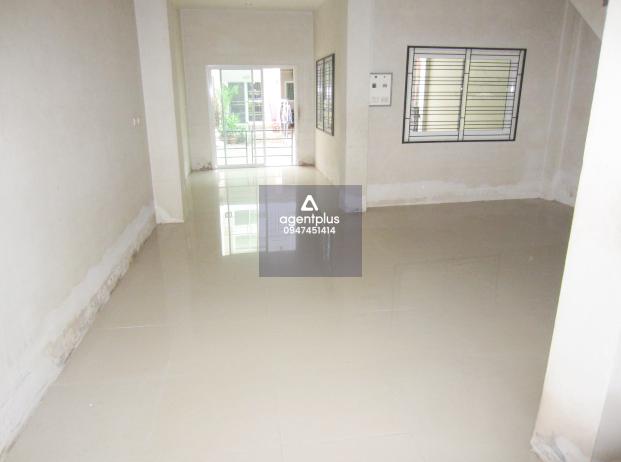 ขายด่วนทาวน์โฮม 2 ชั้น 1 คูหา เจริญ หาดใหญ่ — ทำเลดี ราคาดี