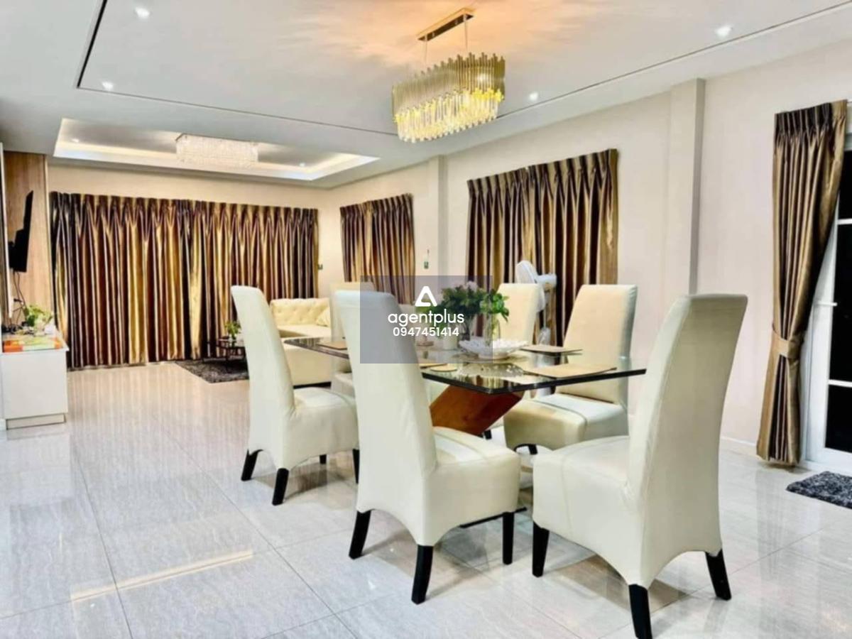 ให้เช่าบ้านรีโนเวทใหม่หลังใหญ่ ไซส์ครอบครัว พร้อมสระว่ายน้ำ มี Solar Cell หมู่บ้านเซ็นทรัล ปาร์ค ฮิลล์ไซด์ พัทยา