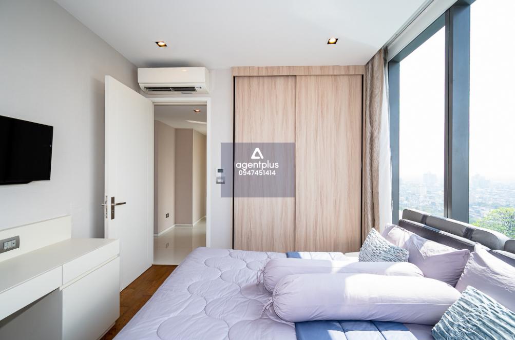 ขายคอนโดหรู เดอะ แบงค็อค สาทร  พร้อมอยู่ ทำเลดีใจกลางเมือง