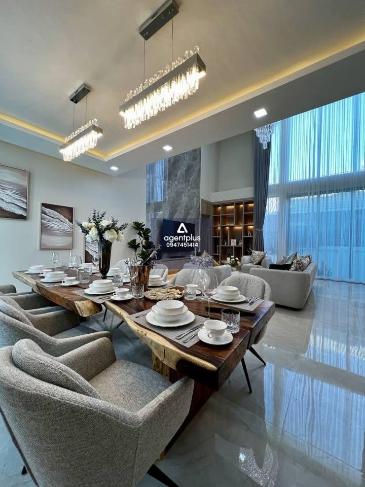 ขาย วิลล่า หรูโครงการใหม่ พร้อมอยู่  โซนสยามคันทรีคลับ 