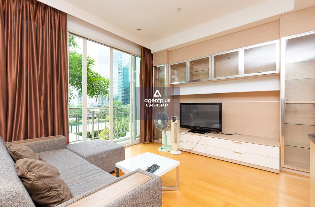 วินด์ รัชโยธิน คอนโดหรู พร้อมวิวเมืองและสระว่ายน้ำ