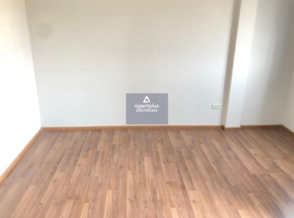 ทาวน์เฮ้าส์ 2 ชั้น การคมนาคมสะดวก สาธารณูปโภคครบครัน ใกล้แหล่งชุมชน ถนนสายชลบุรี-บ้านบึง (ทล.344) แยกเข้าถนนมิตรภาพ ประมาณ 4.75 กม.