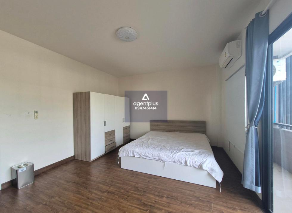 ทาวน์เฮ้าส์ 3 ห้องนอน โครงการกุลพันธ์ 9 – เดินถึงโรงเรียนนานาชาติลานนาได้ ทำเลเยี่ยมสำหรับครอบครัว ใกล้กาดฝรั่งเพียงไม่กี่นาที โครงการเงียบสงบ ปลอดภัย เหมาะแก่การอยู่อาศัย