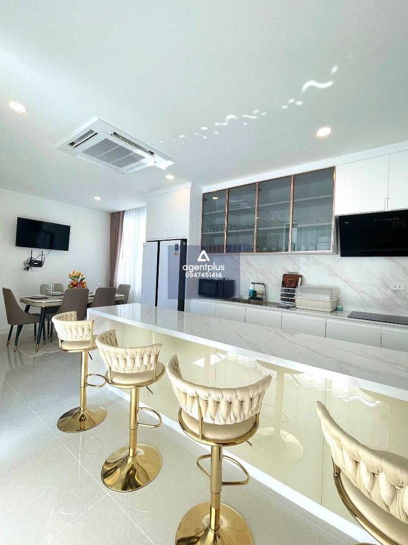 บ้านพูลวิลล่า สร้างเสร็จใหม่ ติดสนามกอล์ฟฟีนิกซ์ พัทยา 