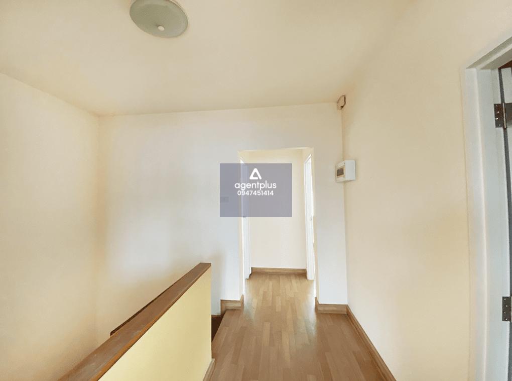 ทาวน์เฮ้าส์ 2 ชั้น ทำเลดีในแหล่งชุมชนมากมาย สาธารณูปโภคพื้นฐานครบ การเดินทางสะดวก โครงการเดอะมิกซ์ สะพาน4 - มาบยางพร ซอยมาบยางพร20 ถนนปลวกแดง-ห้วยปราบ (รย.3013)