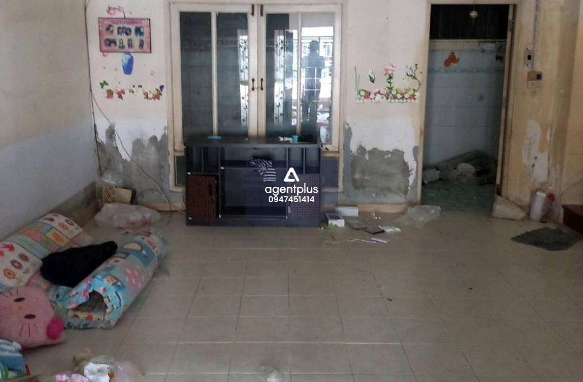 ขายทาวน์เฮ้าส์ 2 ชั้น หมู่บ้านพฤกษา 13 ถนนโยธาธิการคูคต-คลองหลวง 3 ห้องนอน 2 ห้องน้ำ จอดรถได้ 1 คัน ใกล้สิ่งอำนวยความสะดวกมากมาย