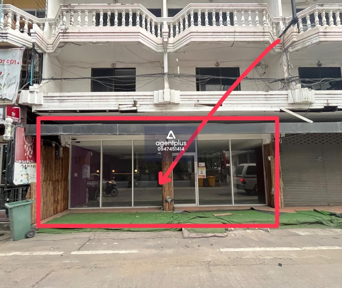 * ให้เช่าด่วน! อาคารพาณิชย์ 4 ชั้น 3 คูหา ติดถนนใหญ่ - ใกล้ชายหาดจอมเทียน – ซอยวัดบุญกาญจนา จ.ชลบุรี