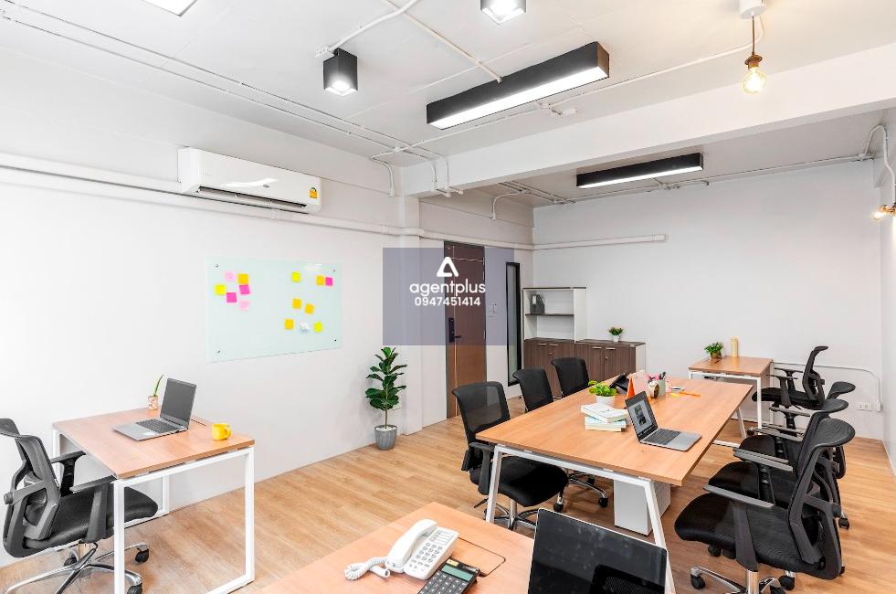 ออฟฟิศให้เช่า พัฒนาการ เฟอร์ครบพร้อมอยู่ ใกล้รถไฟฟ้า มีที่จอดรถฟรี ฟรีค่าบริการ