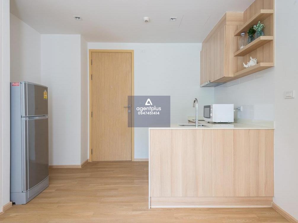 คอนโด 1 ห้องนอน ตกแต่งพร้อมอยู่ รับวิวสระว่ายน้ำ