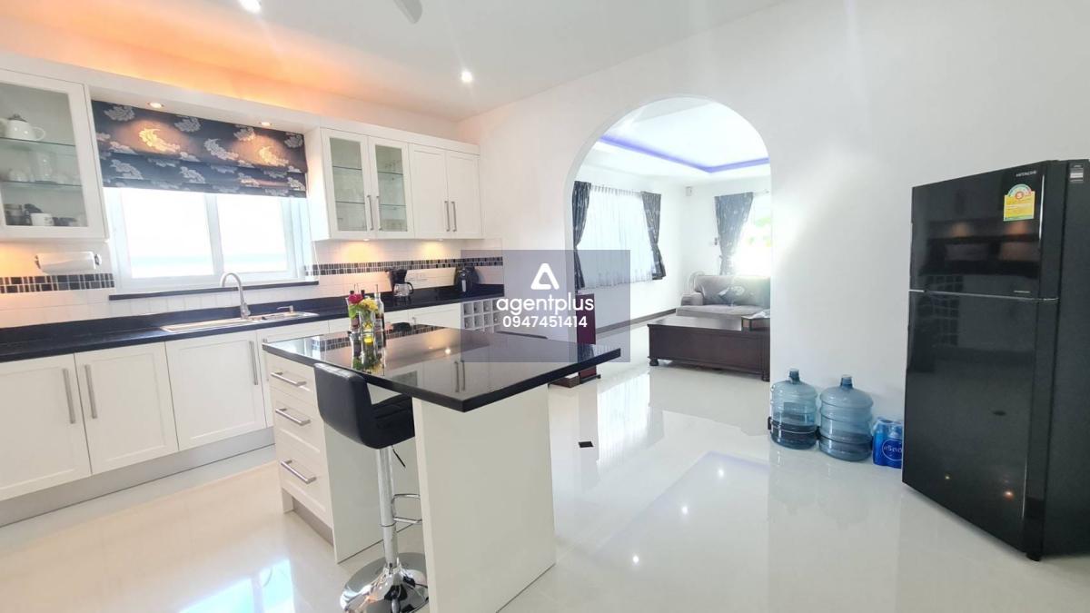 บ้านพูลวิลล่า ราคาพิเศษ บ้านสวยพร้อมเข้าอยู่ บางเสร่ พัทยา ชลบุรี