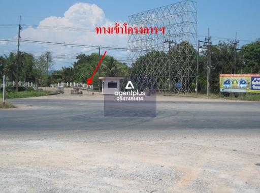 บ้านเดี่ยวทำเลดี โครงการตั้งอยู่ติดถนนเลี่ยงเมืองพัทยา-ระยอง และใกล้ถนนสุขุมวิท ประมาณ 1 กิโลเมตร มีสถานที่ใกล้เคียง โครงการซิตี้พาร์ค มารีน่า