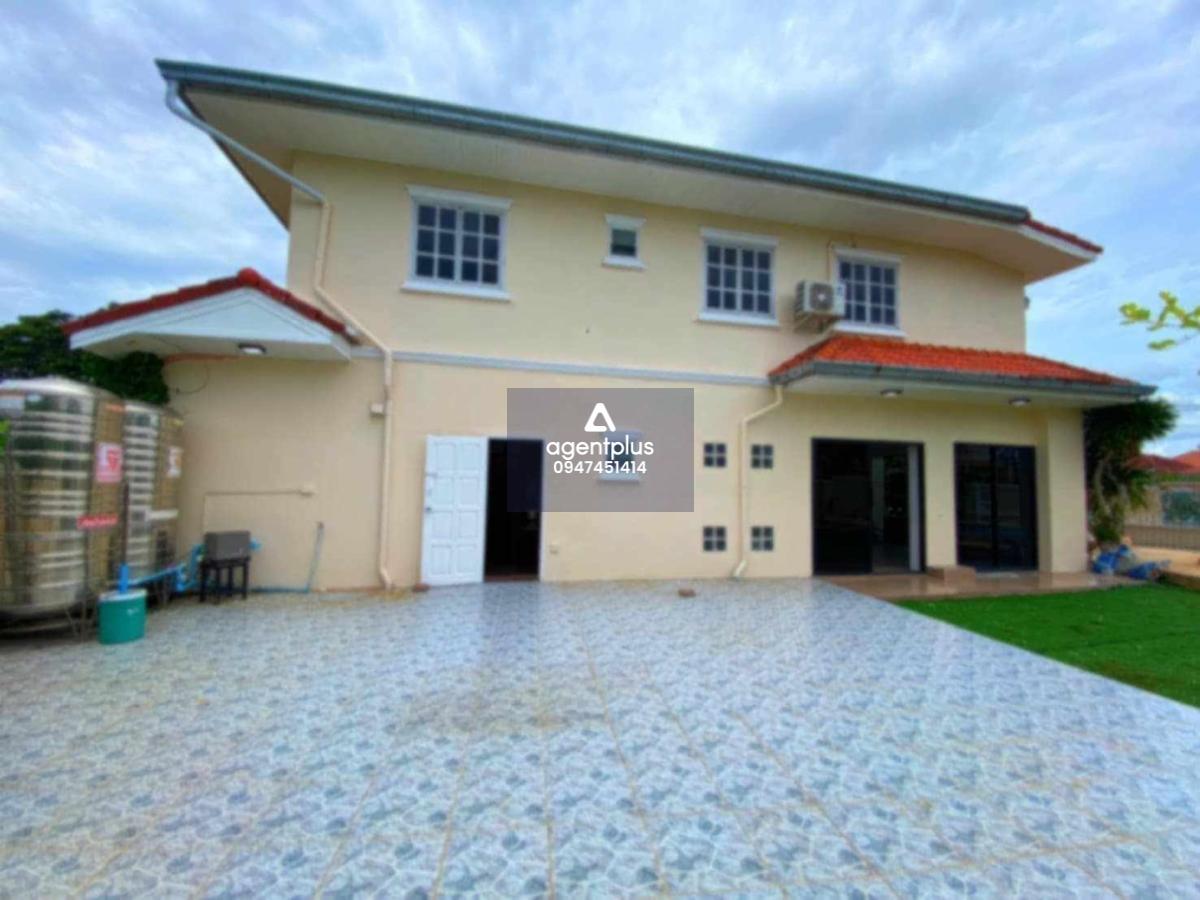 *ให้เช่า พูลวิลล่า ใกล้หาดจอมเทียน 4 ห้องนอน 5 ห้องน้ำ พร้อมสระว่ายน้ำและสวนส่วนตัว