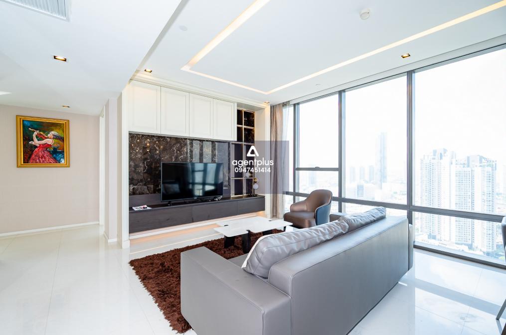 ขายคอนโดหรู เดอะ แบงค็อค สาทร  พร้อมอยู่ ทำเลดีใจกลางเมือง