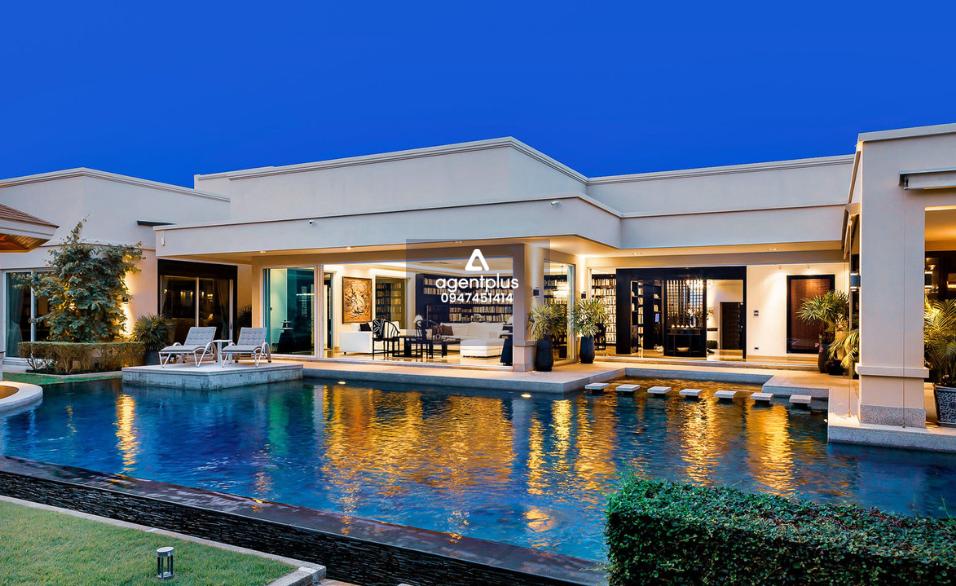 ขาย Villa Ola - พัทยาหรู ขนาดกว้างใหญ่ เหมาะสำหรับอยู่เป็นครอบครัว พร้อมห้องที่มีมาให้ถึง 8 ห้องนอน ในราคา 65 ล้านบาท