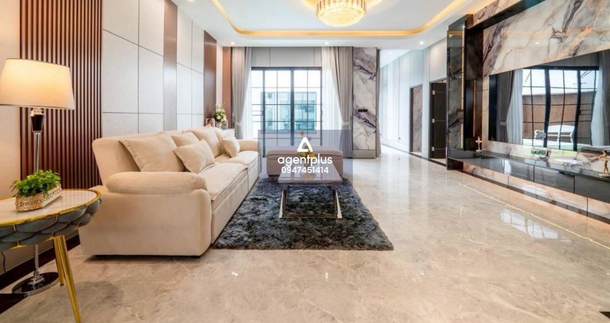 ขาย บ้านเดี่ยวพร้อมสระว่ายน้ำส่วนตัว โครงการ บ้านสร้างใหม่ พร้อมอยู่