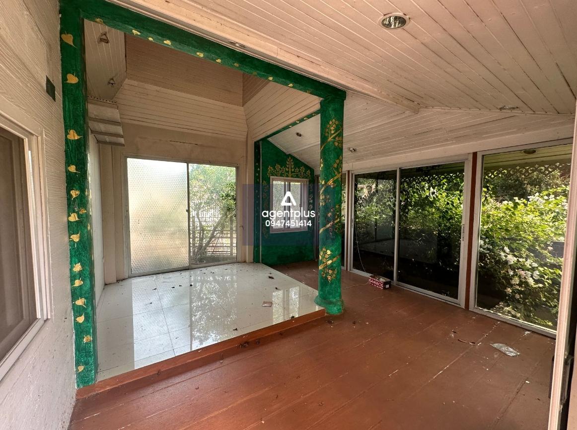 ขายบ้านเดี่ยว 2 ชั้น พร้อมดาดฟ้า กุลพันธ์วิลล์ 12 เชียงใหม่ บ้านเดี่ยวหลังใหญ่ ทำเลดี พร้อมดาดฟ้า พื้นที่กว้างขวาง เหมาะสำหรับครอบครัวที่ต้องการความเป็นส่วนตัว