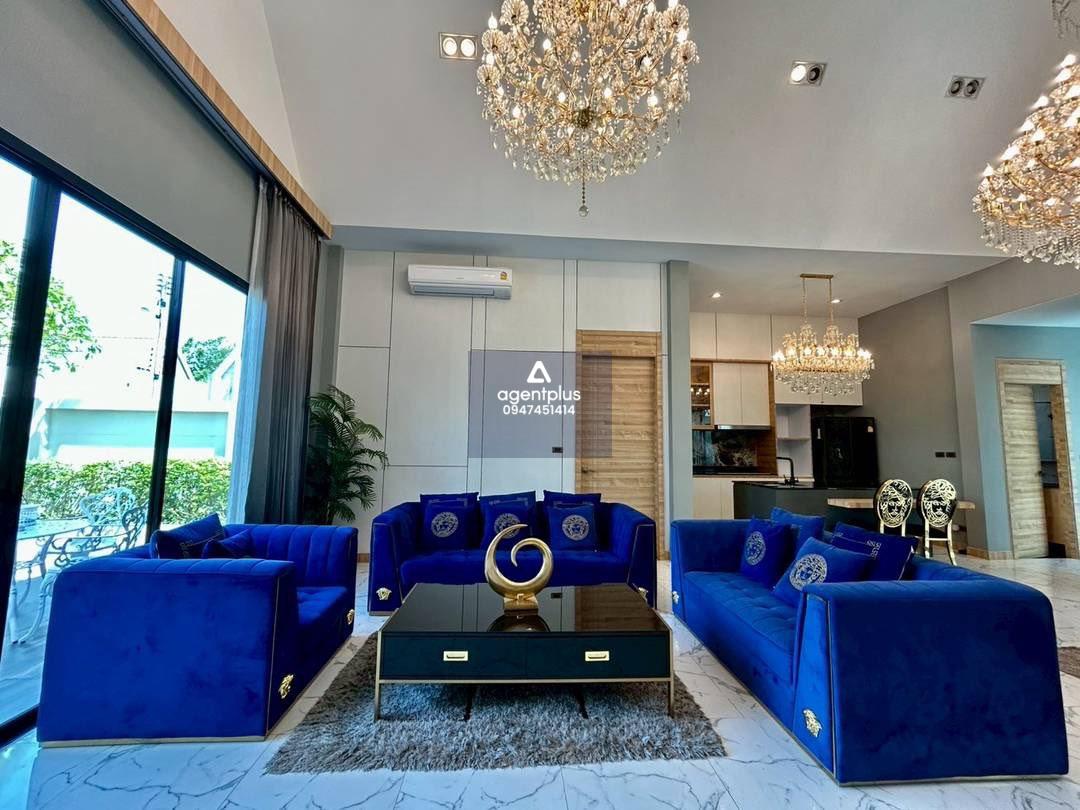 ขายบ้านพร้อมสระว่ายน้ำ บ้านสภาพดีใหม่ สะอาด น่าอยู่ ทุ่งกลมตาลหมัน 26 ชลบุรี