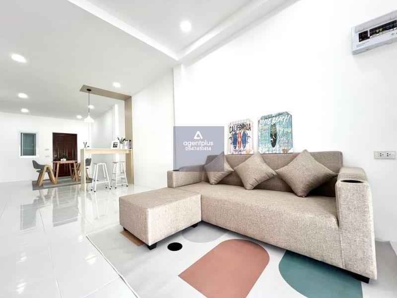 ขายทาวน์เฮ้าส์ชั้นเดียว(โครงการรัตนากร 18 )ใกล้พัทยา-แหลมฉบัง ทำเลดีใกล้ พัทยาเพียง 10 นาที 