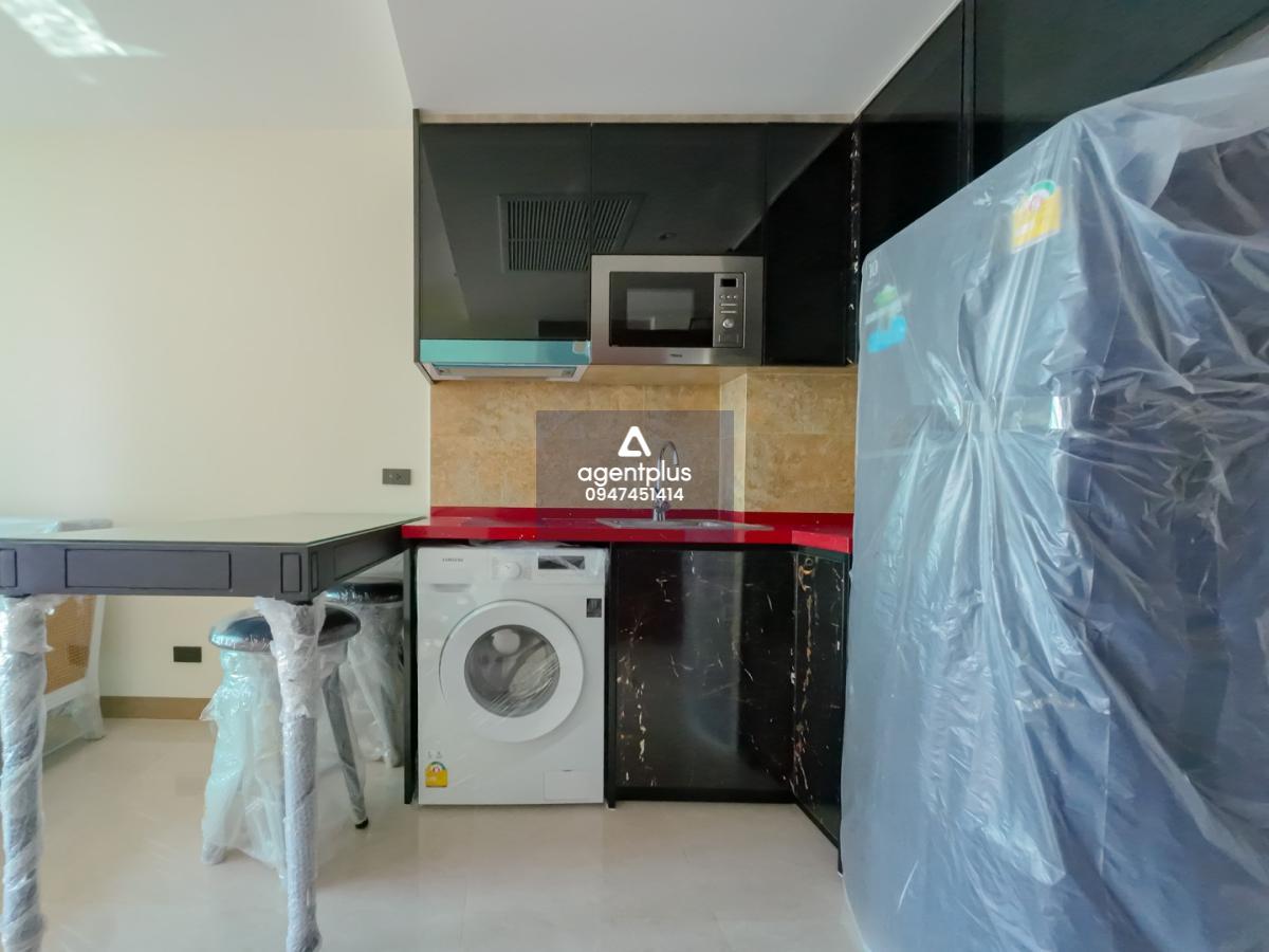 ขายคอนโดวิวทะเลฝั่งจอมเทียน เดอะ ริเวียร่า โอเชี่ยน ไดร์ฟ พร้อมอยู่