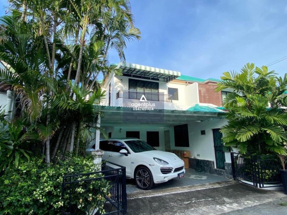 ขายบ้านสวยในโครงการ ราคาพิเศษ มีที่จอดเรือหน้าบ้าน  Jomtien Yacht Club เมืองพัทยา