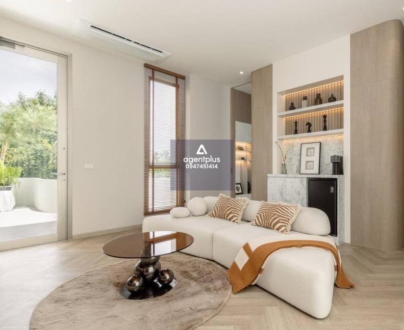 ขายบ้านเดี่ยวหรู 2 ชั้น พร้อมสระว่ายน้ำส่วนตัว ดีไซน์ทันสมัย พื้นที่กว้างขวาง ใช้วัสดุคุณภาพสูง เริ่มต้นที่ 29.9 ล้านบาท CHARIN PATTAYA – ที่สุดแห่งการใช้ชีวิตเหนือระดับ บนทำเลศักยภาพ