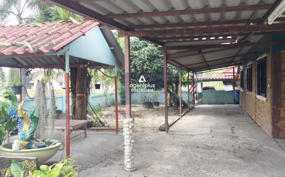 บ้านเดี่ยว โครงการพีระ การ์เด้น โฮม ชลบุรี ติดถนนสายกระทิงลาย-ปลวกเกตุ เดินทางเข้า-ออกสะดวก สาธารณูปโภคครบครัน อยู่ในย่านชุมชน