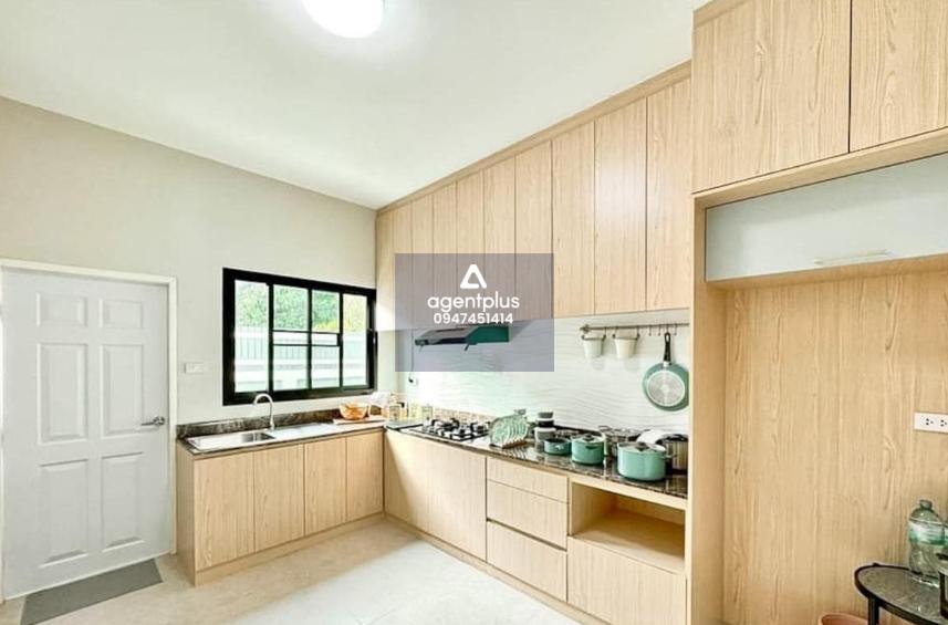 บ้านพูลวิลล่าสร้างใหม่ 3ห้องนอน 3ห้องน้ำ ที่มีเสน่ห์ในพัทยา วิวสระว่ายน้ำ เฟอร์นิเจอร์ครบ ครัวยุโรป สวนส่วนตัวและระเบียง