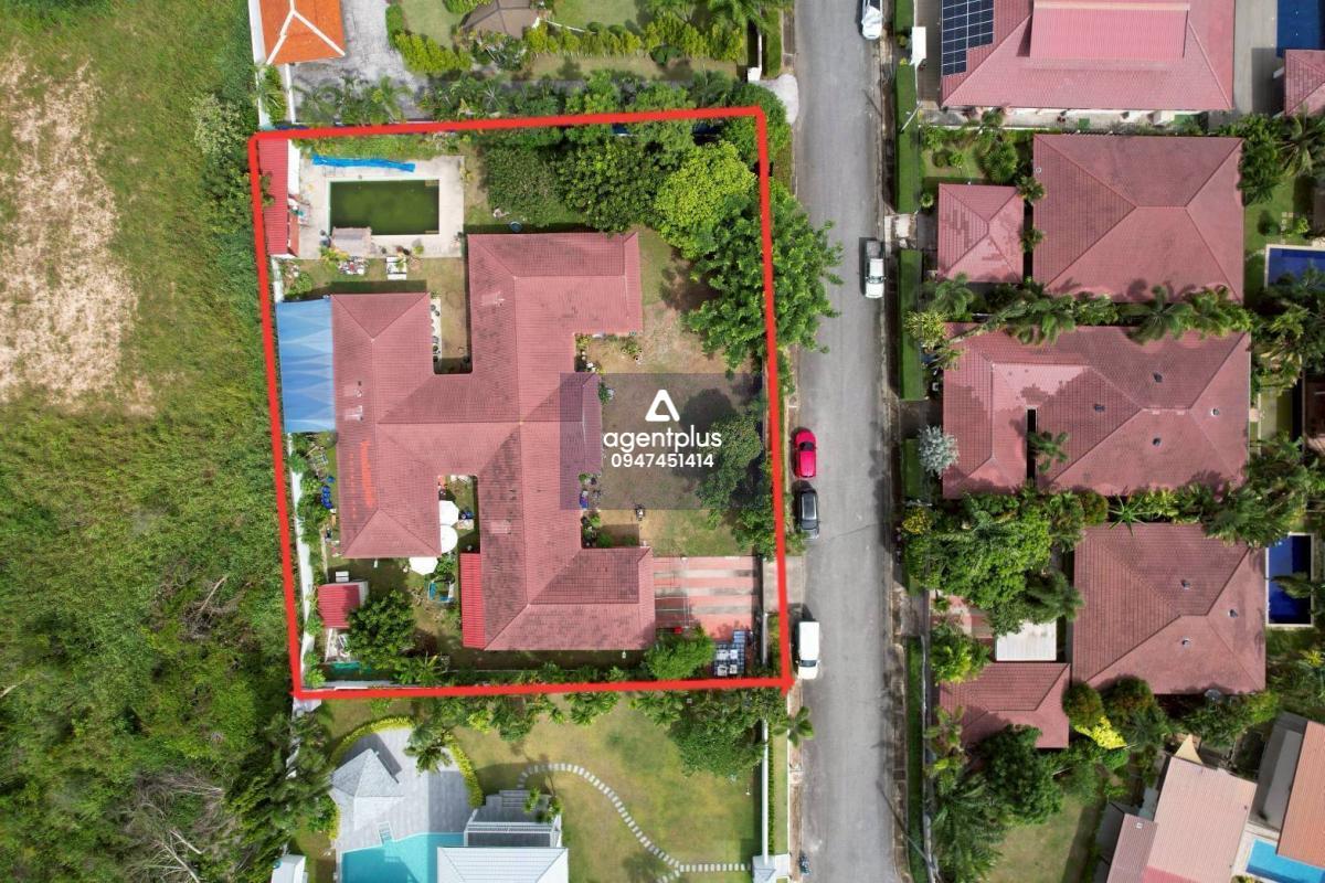 ขาย บ้านพร้อมสระว่ายน้ำ