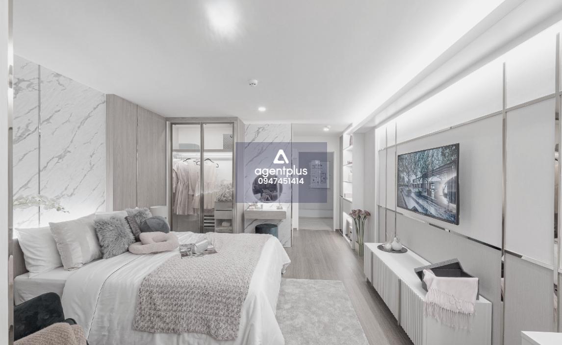 ขายด่วนคอนโด ลุมพินี คอนโดทาวน์ เอกชัย 48 คอนโดพร้อมอยู่ ใกล้ชุมชน เดินทางสะดวก เข้าออกได้หลายเส้นทาง เหมาะสำหรับพักอาศัยหรือปล่อยเช่า