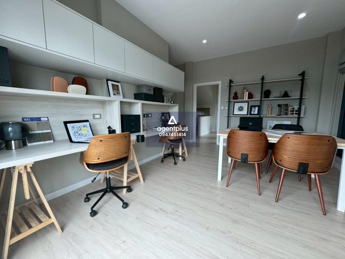 ขายบ้านใหม่โฮมออฟฟิศพร้อมอยู่ เป็นออฟฟิศและบ้าน ตะเคียนเตี้ย พัทยา