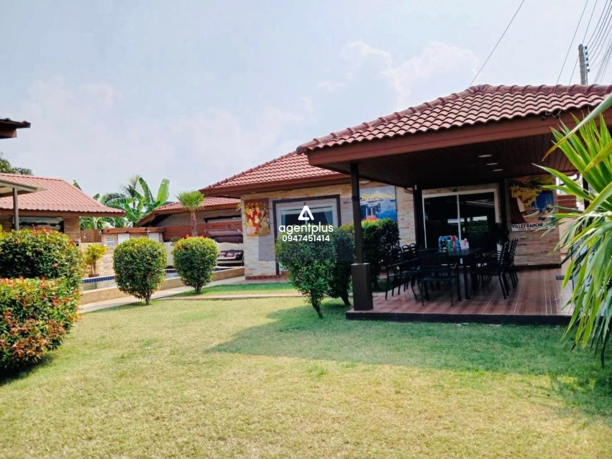 พูลวิลล่าสไตล์รีสอร์ทให้เช่า Middle House Pool Villa ซอยสยาม พัทยากลาง