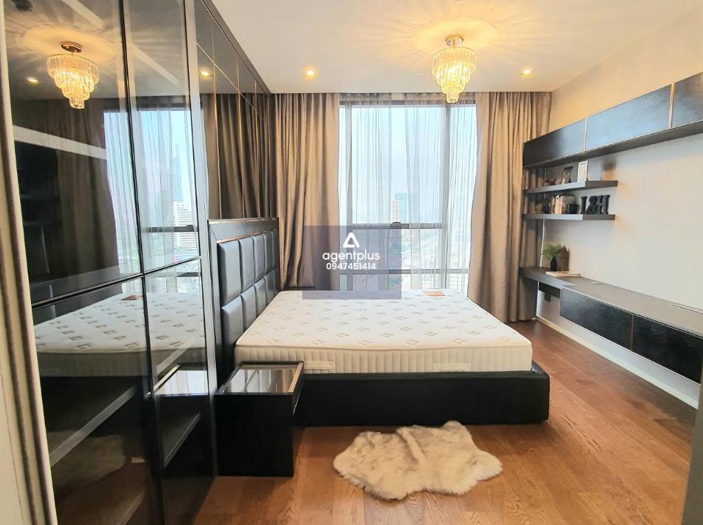 ขายคอนโดหรู เดอะ แบงค็อค สาทร  พร้อมอยู่ ทำเลดีใจกลางเมือง