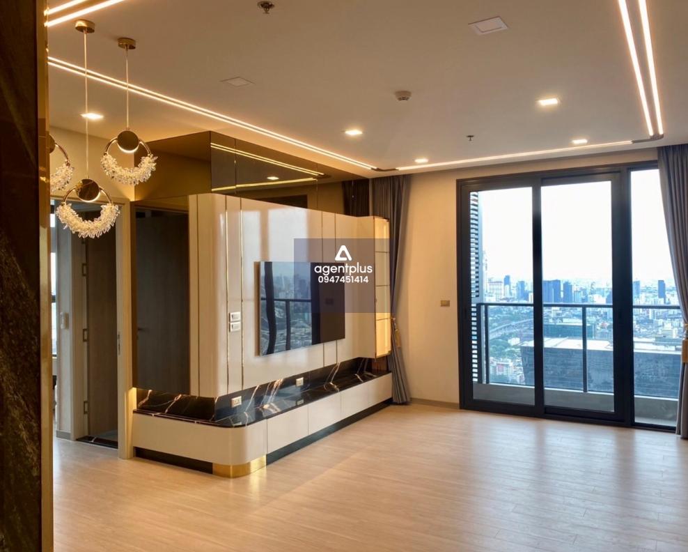 คอนโดหรู วันไนน์ไฟว์ อโศก–พระราม 9 (One Nine Five Asoke–Rama 9)