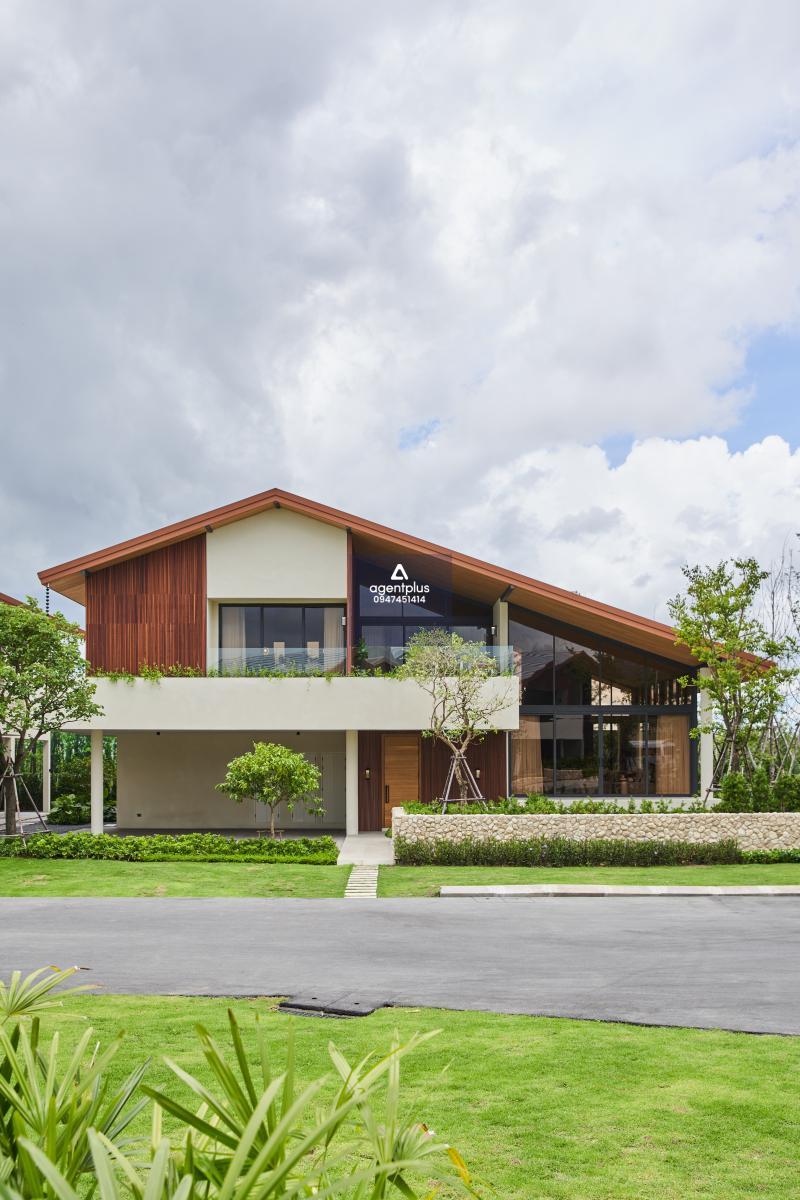 โครงการบ้านหรู ที่ตั้งอยู่ในทำเล ที่สะดวกสบายพร้อมการออกแบบที่ทันสมัย 