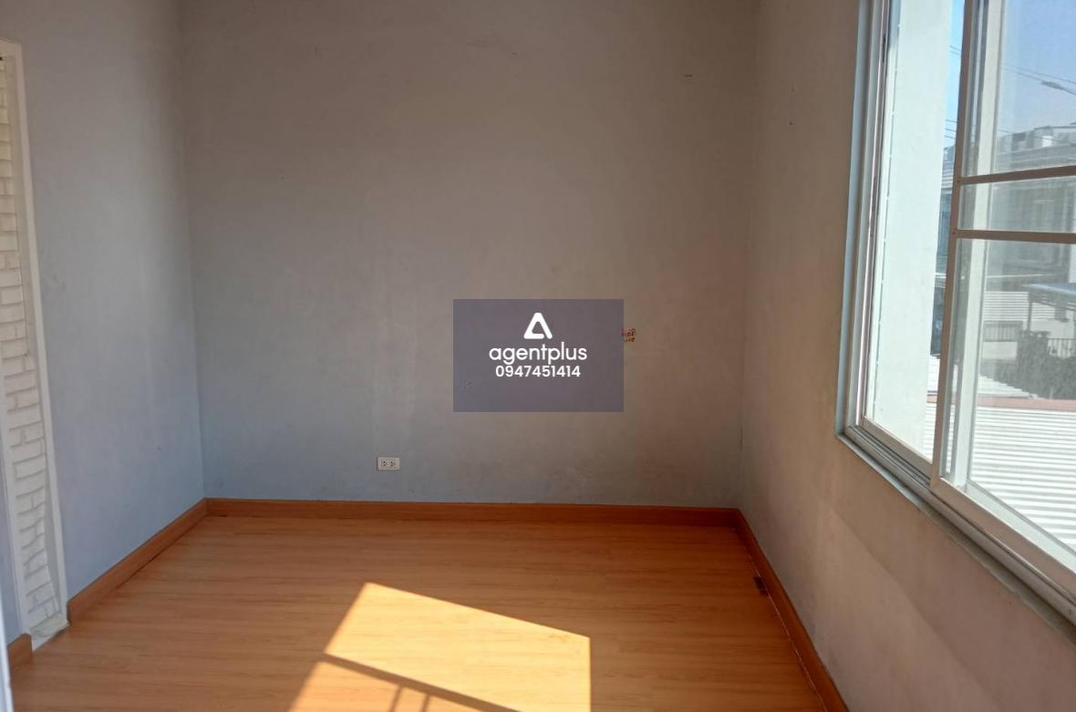 ขายทาวน์เฮ้าส์ 2 ชั้น หมู่บ้านอารียาเดอะคัลเลอร์ พรีเมี่ยม ทำเลดี เดินทางสะดวก